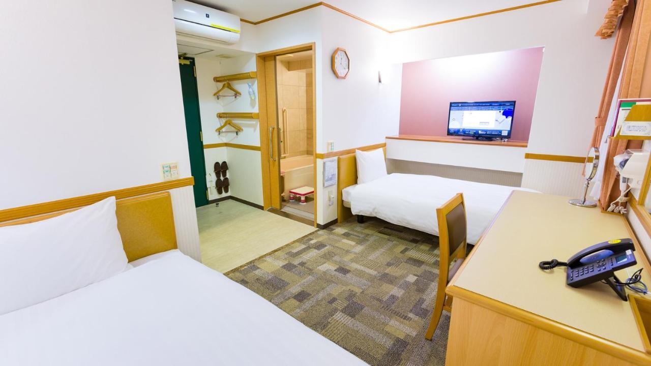 Toyoko Inn Tokyo Nihombashi Mitsukoshi Mae A4 Room photo