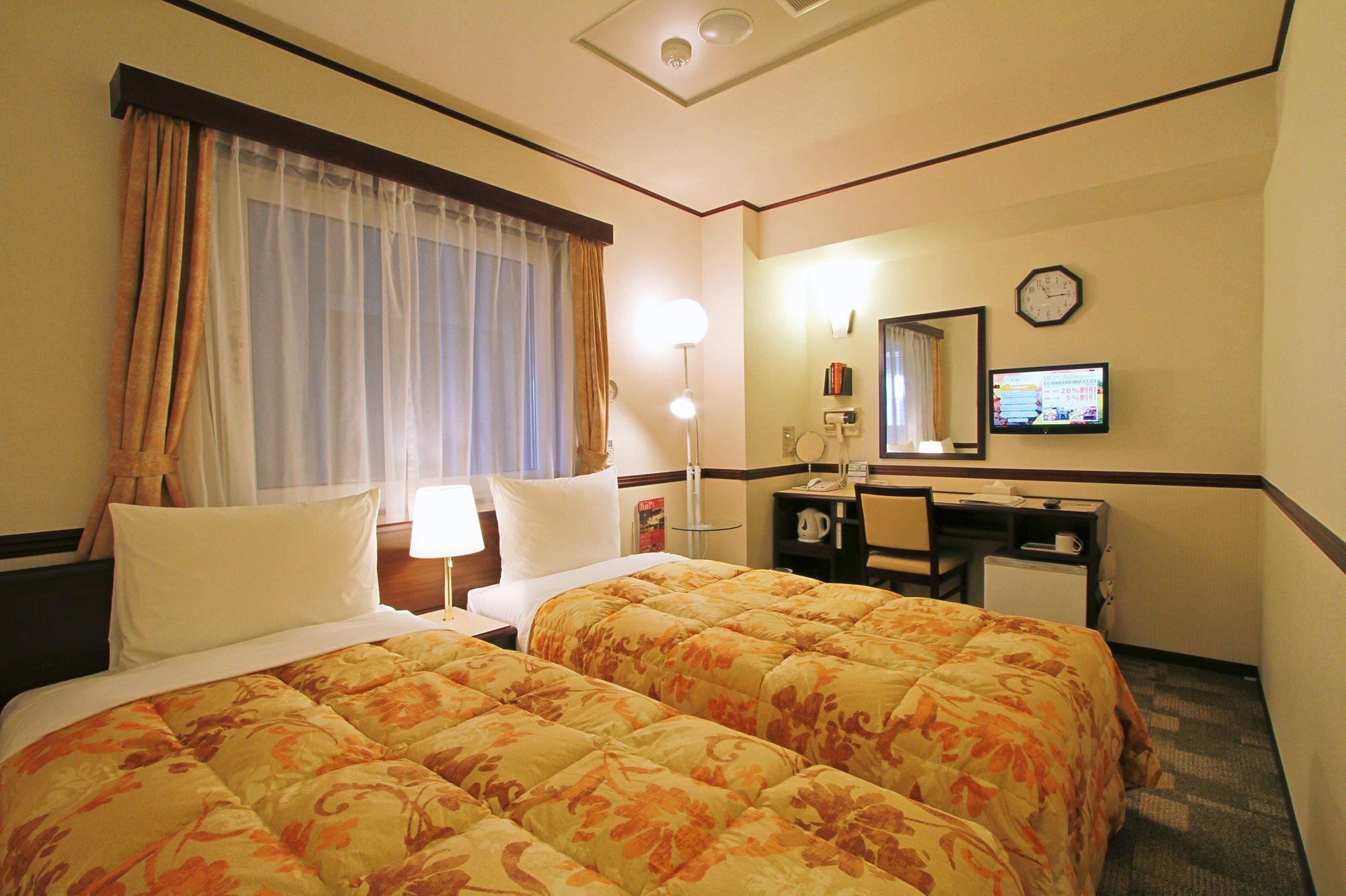 Toyoko Inn Tokyo Nihombashi Mitsukoshi Mae A4 Exterior photo